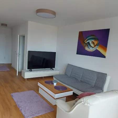 Modernes Apartman *